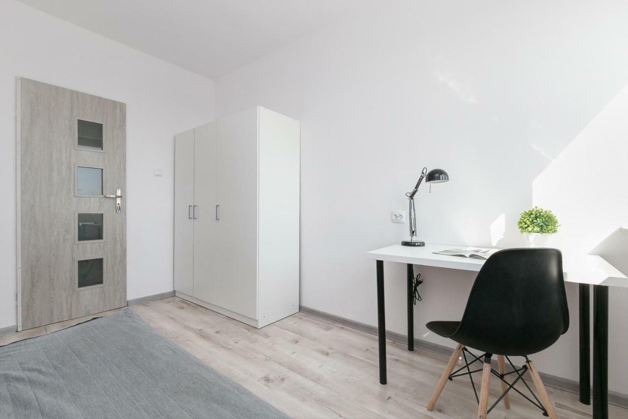 Rooms4Less — Photos 2