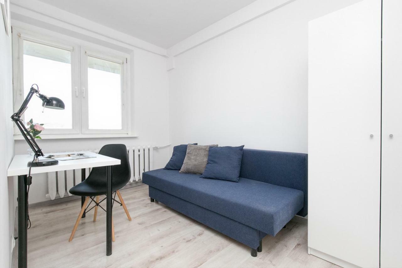 Rooms4Less — Photos 1